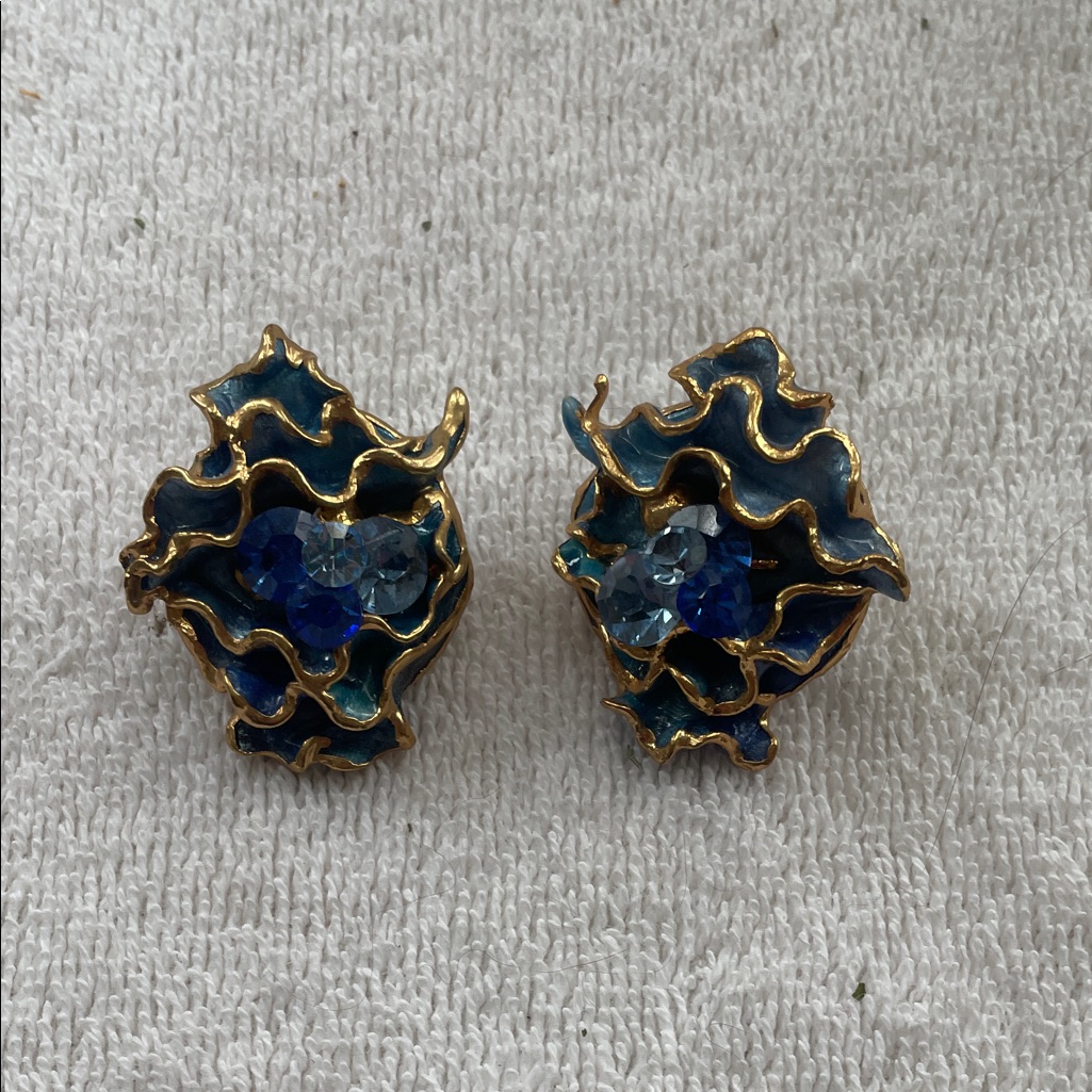 Elegant Blue And Gold Earrings 25$
